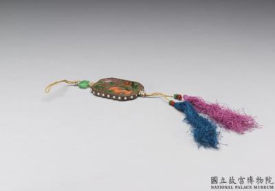 图片[3]-Agarwood pendant of happiness and longevity with gemstone inlay, Qing dynasty (1644-1911)-China Archive